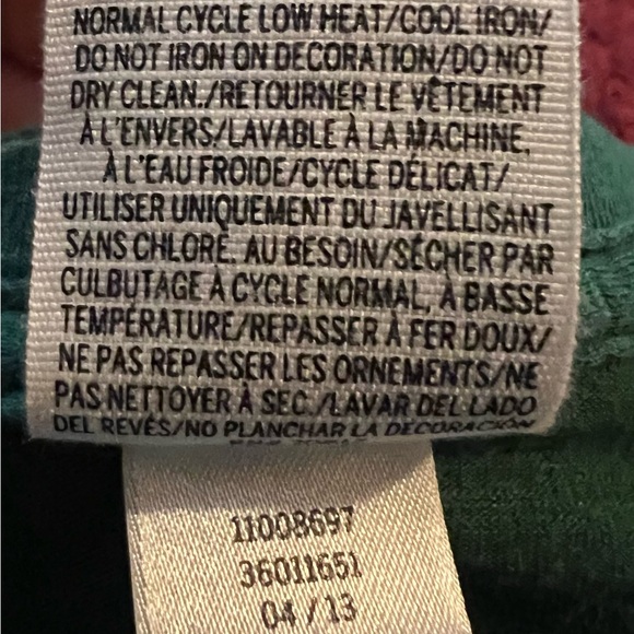 Victoria’s Secret PINK green v-neck shirt - Picture 5 of 7